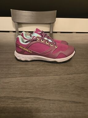 Merrell Altalight Low Hiking Shoes Berry Purple Blue Kids Size 1 Sneakers